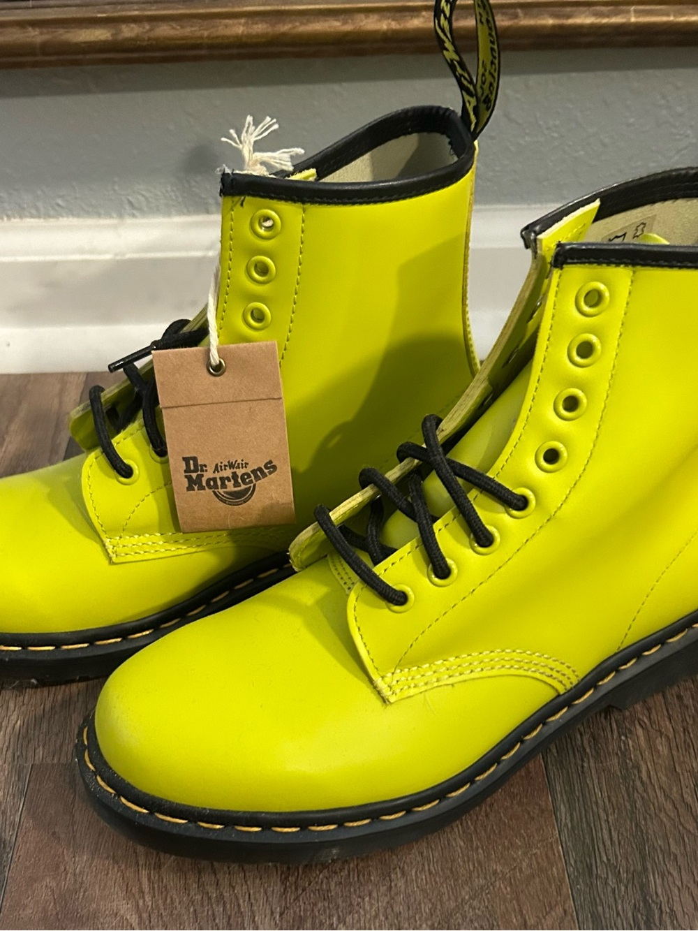 Dr. Martens Boot 1460 in SULPHUR YELLOW - Picture 2 of 5